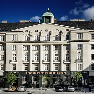 Grandezza Luxury Palace Hotell