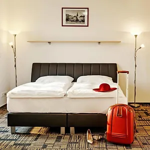 Efi Palace Hotell